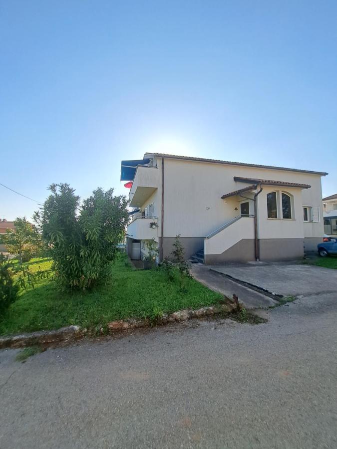 Casa Antonio With Swimming Pool Apartment Novigrad  Exterior photo