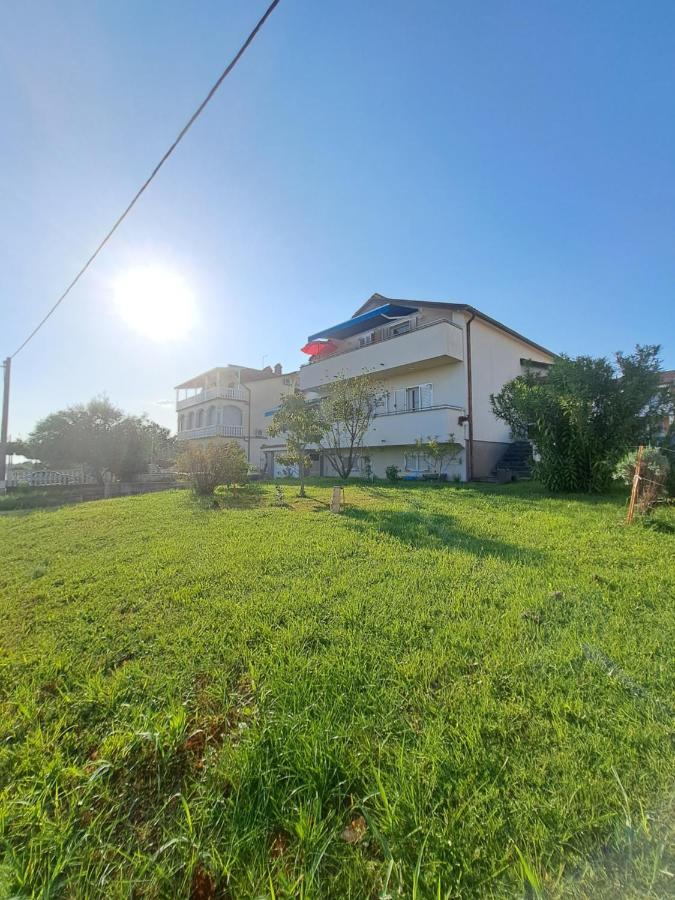 Casa Antonio With Swimming Pool Apartment Novigrad  Exterior photo